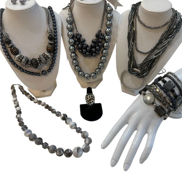 SHADES OF GRAY JEWLERY LOT Includes Necklace Bracelet & Earrings. - Picture 3 of 9